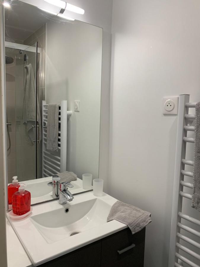 Resid Home 2 - Duplex Cosy Avec Parking Gratuit Saint-Leonard  ภายนอก รูปภาพ
